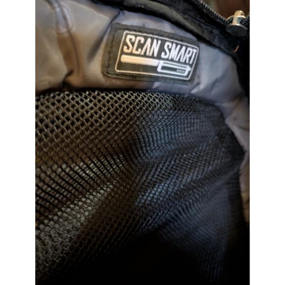 SWISSGEAR Laptop Backpack 17" Scan Smart Air Flow Black Carry On Travel - Picture 5 of 13